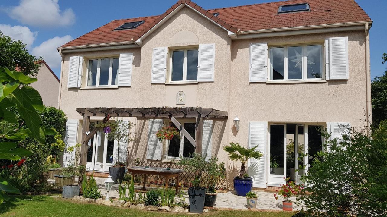Chez Laurence & Rv Vaureal Bagian luar foto